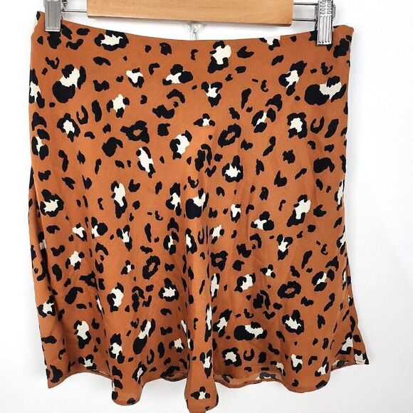 NEW Urban Outfitters Cheetah Print Mini Flare Skirt With Side Zip Size S - Picture 1 of 6